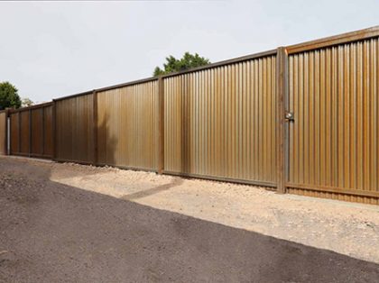corrugated-corten-steel-fence-panels