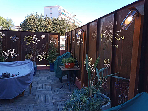 corten-steel-screen-panels-with-chrysanthemum-design-cusomer-feedback