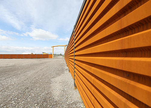 corten-steel-fence-panels-corrugated-type-with-pre-rusted-surface