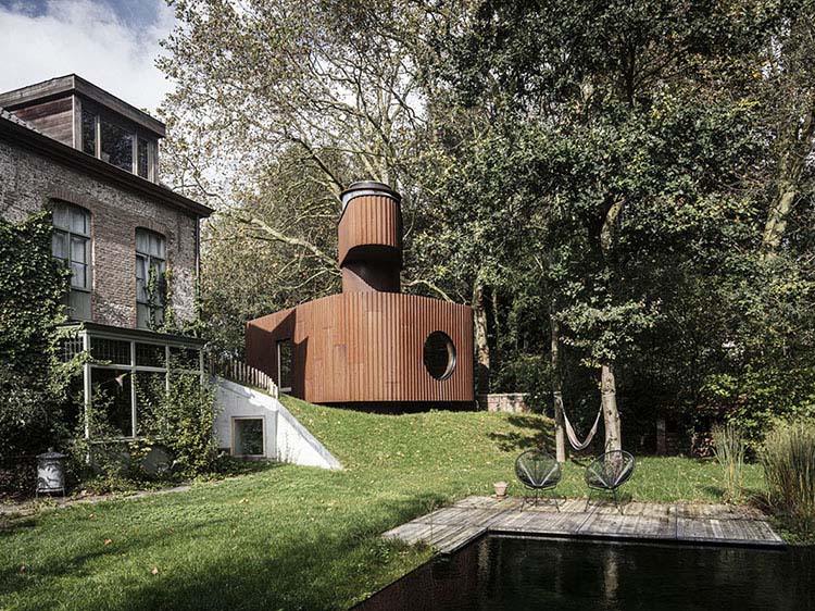 rounded-corten-steel-guesthouses