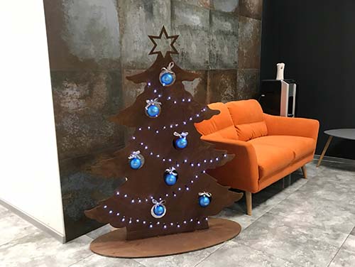 metal-christmas-tree-gn-cs-116-modern-holiday-decorations