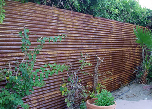 corten-steel-fence-panels-corrugated-type-with-pre-rusted-surface