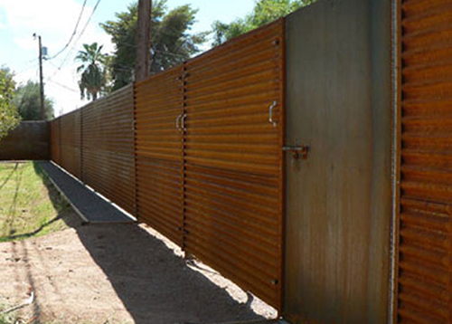 corten-steel-fence-panels-corrugated-type-with-pre-rusted-surface