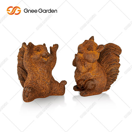 corten-steel-garden-ornaments-gn-gd-215-squirrel-family