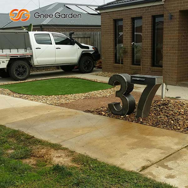 corten-steel-letters-gn-lb-001-c-mailbox