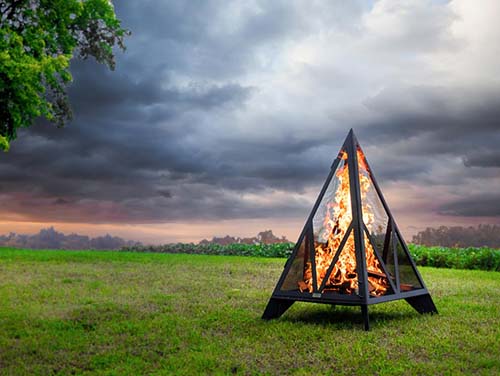 corten-steel-fire-gn-fp-418-pyramid-outdoor-fireplace