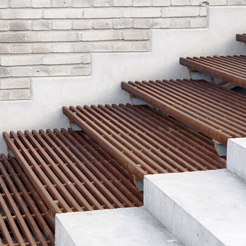 corten-steel-stair-grille-style-steps