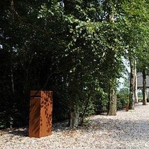 freestanding-letterbox