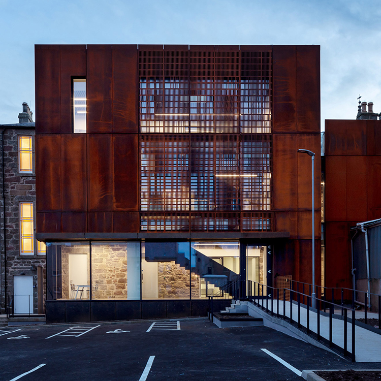 Corten-Steel-Extension