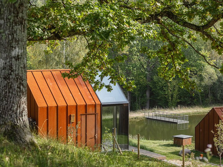 Three Corten Steel and Glass Cabins for a Wellness Resort - Gnee Garden